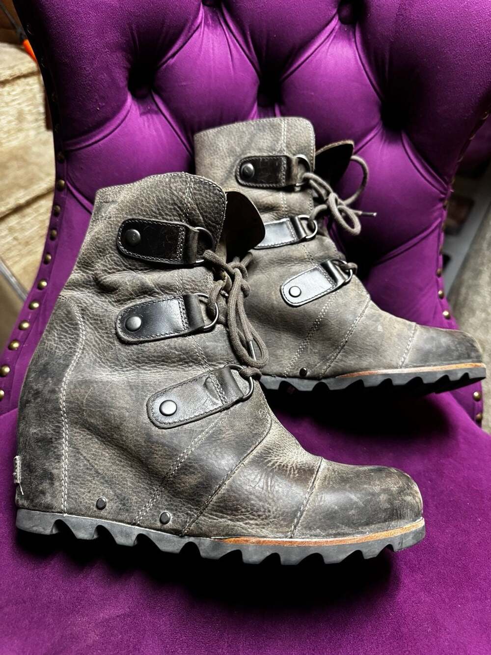 Sorel Wm Sz 8 Joan of Arctic Wedge II Quarry distressed leather Grey Booties